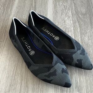 Rothy's Gray and Black Camouflage the pointe Near New